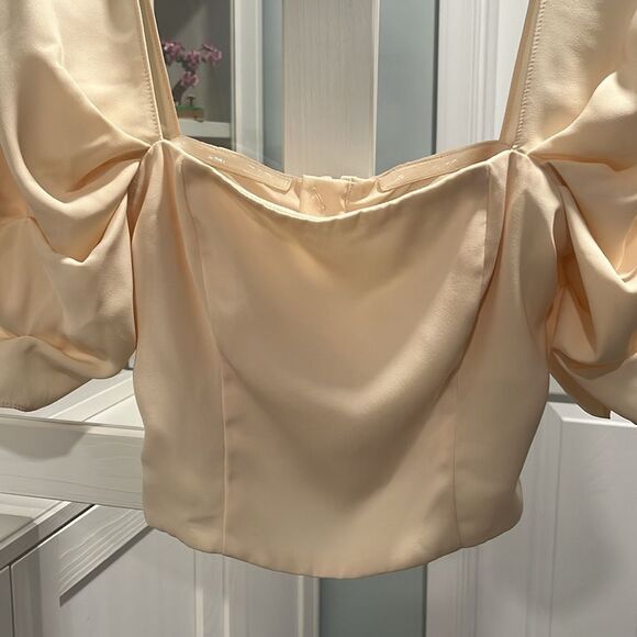 BOSKEMPER Cream Square Neck Sheer Sleeve Crop Top, Size XS - Picture 2 of 8